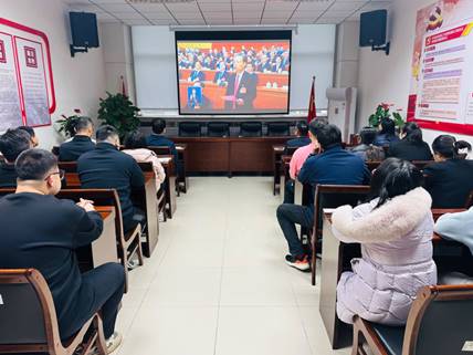 輕工供銷組織深入學(xué)習(xí)全國“兩會”精神