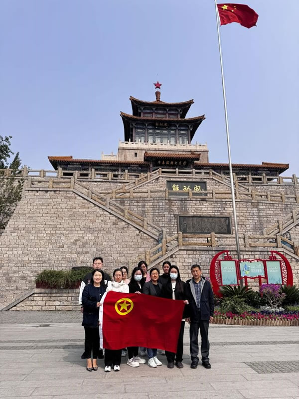 輕工供銷公司組織開展“矢志不渝跟黨走，激揚青春擔使命”“五四”青年節(jié)活動